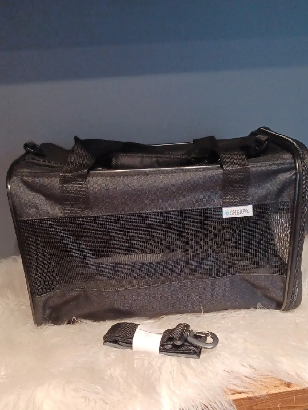 SHERPA Pet Carier